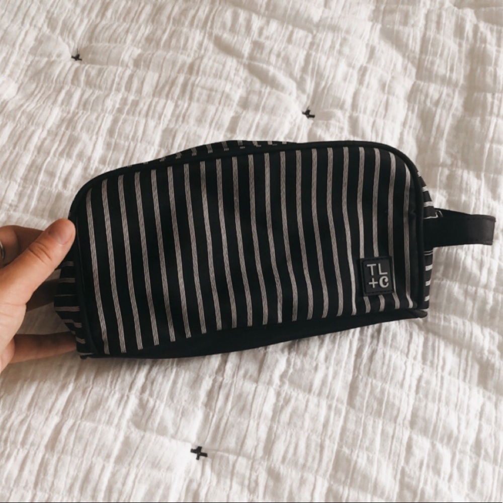 Tender Love + Carry Makeup Bag
